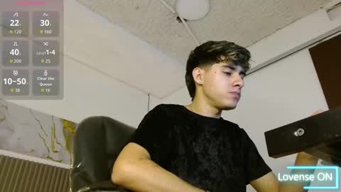 dyla_n18_ online show from November 26, 12:24 am