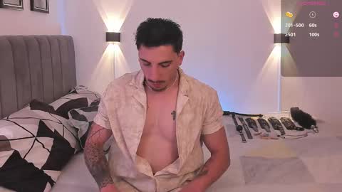 Snapshot of dylan_spencer chatting on December 19, 8:02 pm Bryan model independient online show from December 19, 8:02 pm
