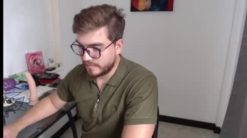 dylanhot10 online show from December 17, 8:21 pm