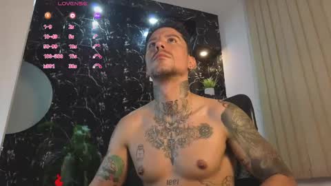 D Y L A N online show from April 22, 2:51 am