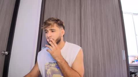 Snapshot of dylanxfun chatting on October 17, 9:19 pm dylanxfun online show from October 17, 9:19 pm