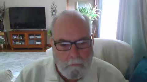 earl52 online show from May 3, 5:15 pm