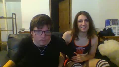 echowulf96 online show from November 3, 3:25 pm