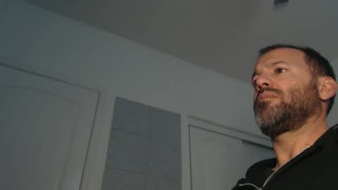 Snapshot of edge_masters chatting on December 27, 11:42 pm EdgeM online show from December 27, 11:42 pm