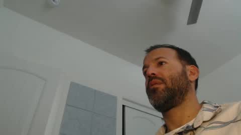 Snapshot of edge_masters chatting on February 19, 7:48 pm EdgeM online show from February 19, 7:48 pm