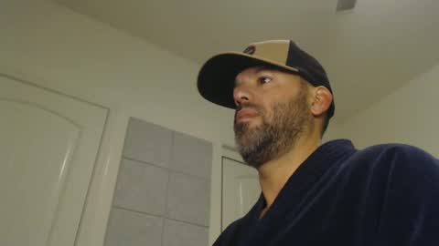 Snapshot of edge_masters chatting on December 25, 9:56 am EdgeM online show from December 25, 9:56 am