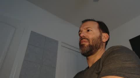 Snapshot of edge_masters chatting on February 2, 1:02 am EdgeM online show from February 2, 1:02 am