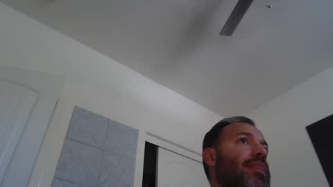 Snapshot of edge_masters chatting on January 16, 8:03 pm EdgeM online show from January 16, 8:03 pm