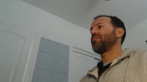 Snapshot of edge_masters chatting on January 28, 6:28 pm EdgeM online show from January 28, 6:28 pm