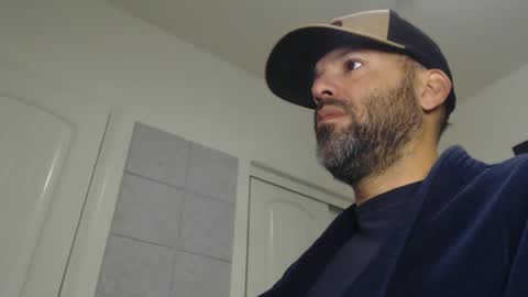 Snapshot of edge_masters chatting on December 31, 2:47 pm EdgeM online show from December 31, 2:47 pm