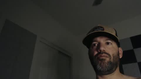 Snapshot of edge_masters chatting on February 25, 10:37 am EdgeM online show from February 25, 10:37 am