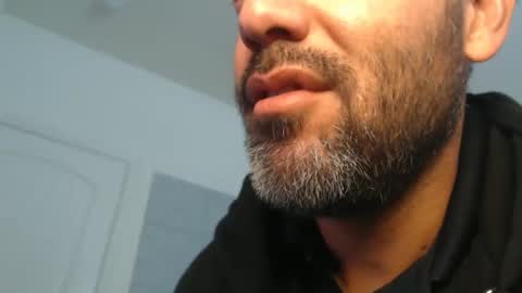 Snapshot of edge_masters chatting on December 11, 8:27 pm EdgeM online show from December 11, 8:27 pm