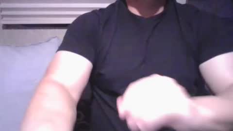 Snapshot of edge_mee chatting on September 18, 9:22 am edge_mee online show from September 18, 9:22 am