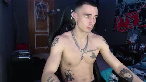 Eduar online show from November 30, 1:13 pm