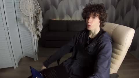 Snapshot of edvardblare chatting on September 14, 5:37 pm edvardblare online show from September 14, 5:37 pm
