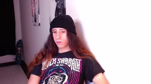Snapshot of edward_chann chatting on February 5, 2:19 am edward_chann online show from February 5, 2:19 am