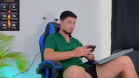 Edward Ross online show from November 12, 8:25 pm