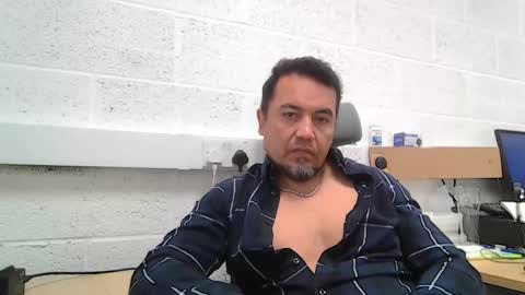 EdM online show from April 21, 8:20 am