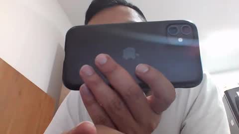 edwreyes_ online show from November 14, 12:25 am