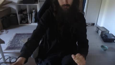 eighthundredeightyeight online show from April 26, 8:12 am