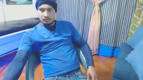 Snapshot of elcaballeroblack chatting on October 19, 4:06 am elcaballeroblack online show from October 19, 4:06 am