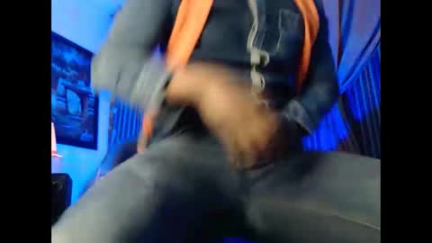 Snapshot of elcaballeroblack chatting on October 3, 7:41 pm elcaballeroblack online show from October 3, 7:41 pm
