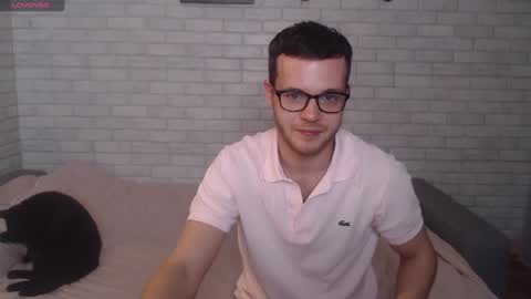 Snapshot of electric_smile chatting on December 23, 4:06 pm Alex online show from December 23, 4:06 pm