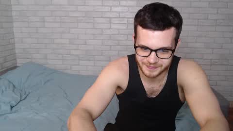 Snapshot of electric_smile chatting on March 8, 4:37 pm Alex online show from March 8, 4:37 pm