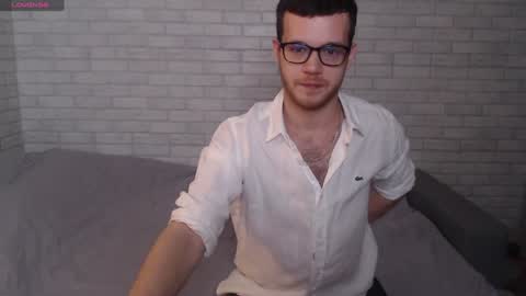 Snapshot of electric_smile chatting on January 5, 1:58 pm Alex online show from January 5, 1:58 pm