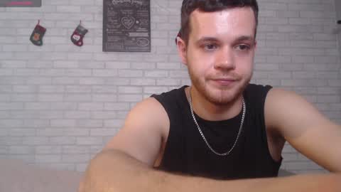 Snapshot of electric_smile chatting on December 24, 10:17 pm Alex online show from December 24, 10:17 pm