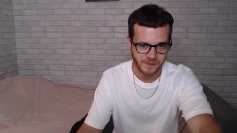 Snapshot of electric_smile chatting on September 21, 6:52 pm Alex online show from September 21, 6:52 pm