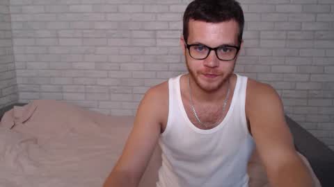 Snapshot of electric_smile chatting on September 19, 2:28 pm Alex online show from September 19, 2:28 pm