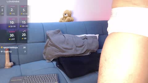 Snapshot of elian1641 chatting on December 18, 6:53 am elian online show from December 18, 6:53 am