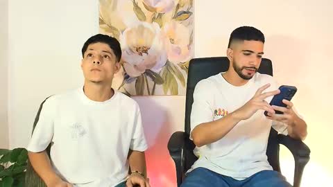 elias_salvatore_ online show from May 31, 6:53 pm