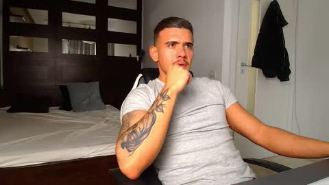 ElijahThorne online show from March 3, 6:43 am