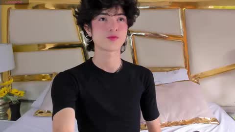 elliotvolkov online show from January 15, 5:37 pm