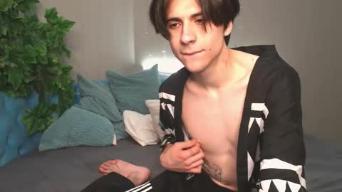 ellis_rin online show from October 22, 10:46 pm