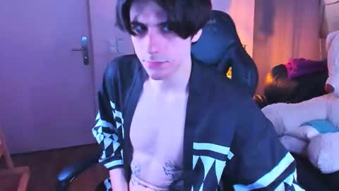 ellis_rin online show from October 26, 8:33 pm