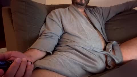 elmatahombre33 online show from April 5, 2:41 am