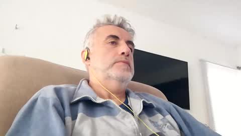 Snapshot of elmejorfvb2 chatting on December 16, 2:05 pm fer online show from December 16, 2:05 pm
