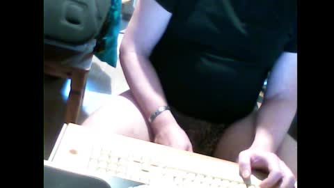 Em online show from March 11, 4:25 pm