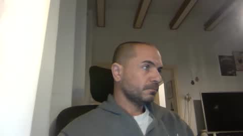 Ariel online show from March 2, 3:56 am