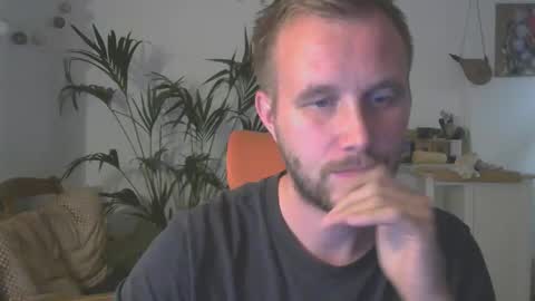 3from Desire online show from September 12, 7:58 pm