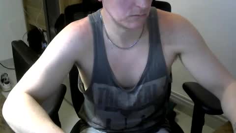 English Boy online show from March 5, 4:47 pm