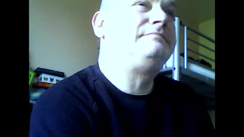 englishguysurrey online show from April 24, 8:27 am