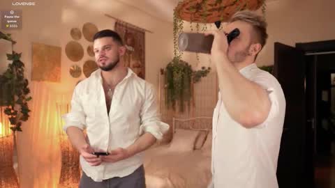 Johnny online show from October 16, 3:42 pm