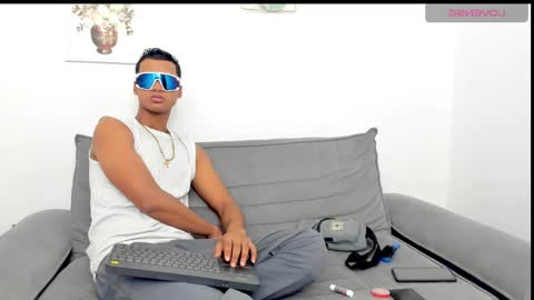 Snapshot of enrique_villa23 chatting on January 5, 3:45 pm enrique online show from January 5, 3:45 pm