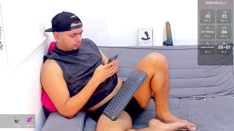 Snapshot of enrique_villa23 chatting on January 4, 2:04 pm enrique online show from January 4, 2:04 pm