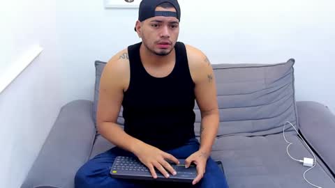 Snapshot of enrique_villa23 chatting on January 7, 6:14 pm enrique online show from January 7, 6:14 pm
