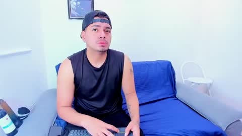 Snapshot of enrique_villa23 chatting on February 12, 12:01 pm enrique online show from February 12, 12:01 pm
